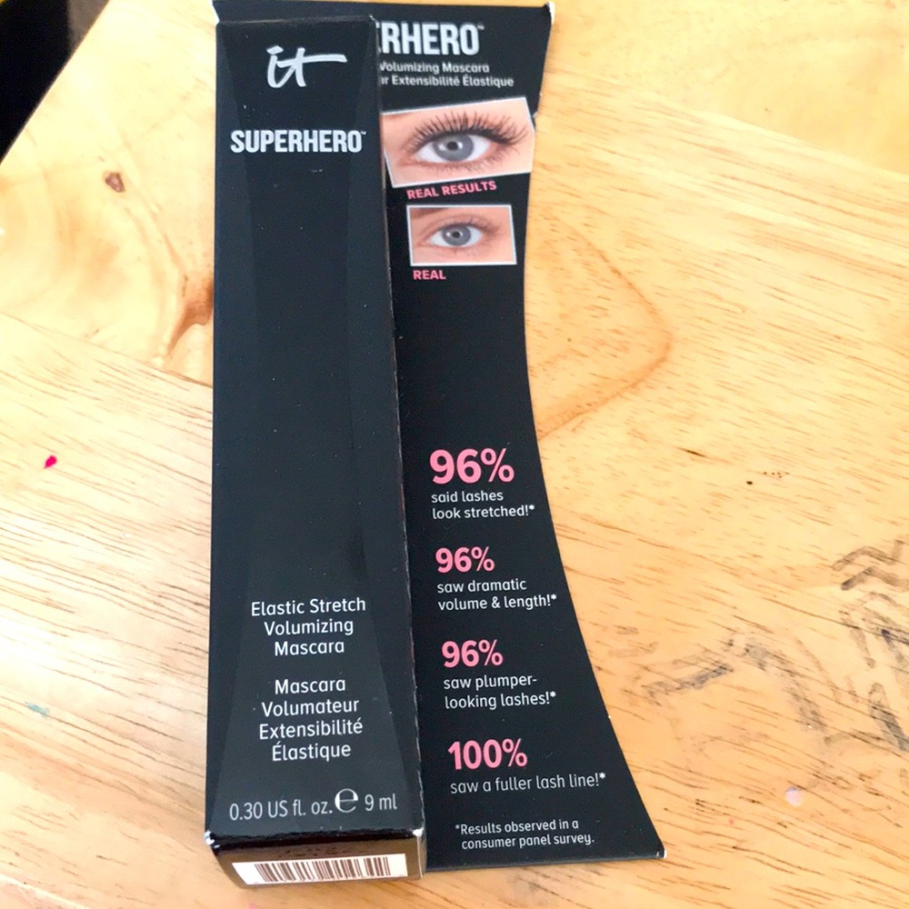 It cosmetics mascara new in box